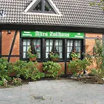 Altes Zollhaus Am Klinikum 3*