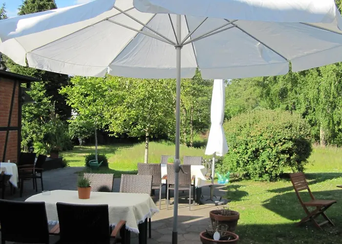 Hotel Altes Zollhaus Am Klinikum Lubeck