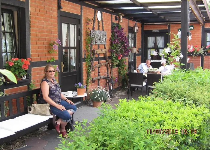 Altes Zollhaus Am Klinikum Hotel Lubeck