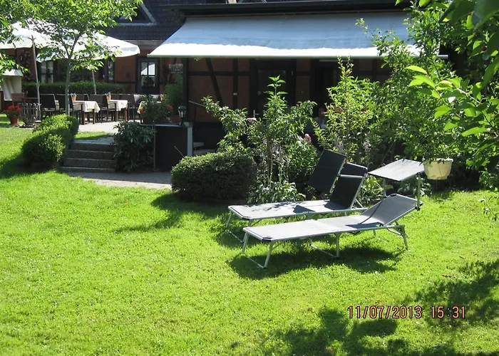 Altes Zollhaus Am Klinikum Hotel Lubeck
